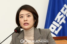 발언하는 고민정