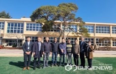조성진 LG전자 고문, 창업주 고향 지수면 승산마을 찾았다