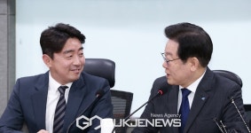 이재명, 더미래와 간담회… 허심탄회하게 듣겠다
