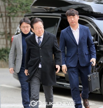 이재명 대표, 공직선거법 위반 혐의 공판 출석
