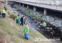 충주시 성내충인동, 전통시장 봄맞이 대청소 실시