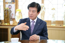 [인터뷰] 박범인 금산군수