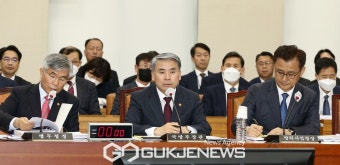 답변하는 이종섭 장관