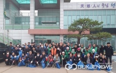 충주시 산척면, 공중화장실, 정류장 등 봄맞이 대청소 실시