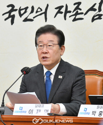 발언하는 이재명 더불어민주당 대표