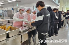 충주교육청, 간부공무원 식중독 예방 학교급식 특별점검