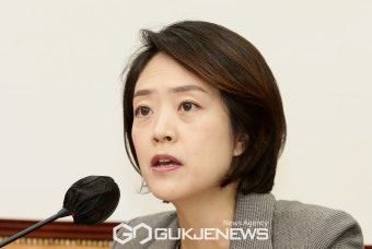 최고위 발언하는 고민정 최고위원
