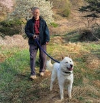 책방지기 된 문재인, 평산책방 1호 손님은 누구?