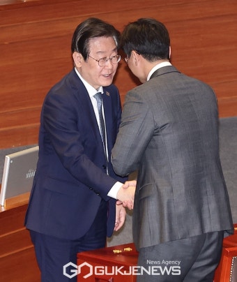 쌍특검법 패스트트랙 지정 무기명 투표하는 이재명 대표