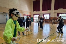 청주 경산초등학교, VR(가상현실) 적용 체육수업 눈길