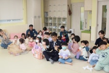 김종신 익산경찰서장, 어린이날 맞아 경찰서 어린이집 방문 격려
