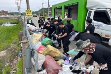 옥천군, 지역업체와 환경정화활동 진행