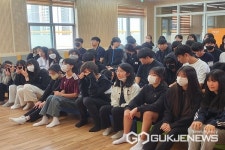 음성 삼성중학교, 중원교육문화원 도서관 탐방 실시
