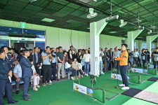 국민고향정선, 최신식 골프연습장 개장