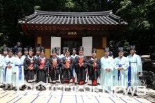 강릉시 , 강릉단오제 국사성황제... 대관령국사 성황사에서 진행