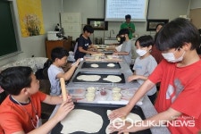 청주 행정초등학교, 한마음 동행 힐링푸드테라피 요리체험 실시