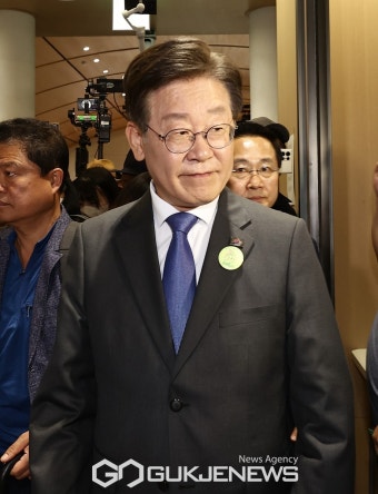 이재명 정부 6·10 민주항쟁 기념식 불참에 