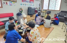 충주시 곳곳서, 무더위 극복...먹거리 나눔 이웃 사랑 훈훈
