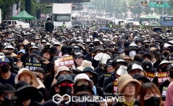 교사들, 2주째 서이초 추모집회…전국서 집결