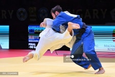 루카 마이수라제, 버텨 보지만...