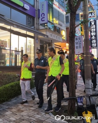 '흉기난동 모방범죄 예방' 분당서, 야탑역 일대 민경협력 합동 순찰