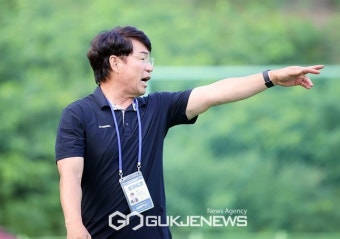 [추계 대학축구] '26년 만에 4강' 홍익대 박창현 감독, 