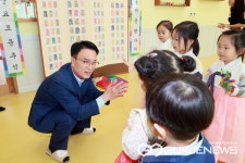 박동식 사천시장, 추석 전 시청 직장어린이집 깜짝 방문