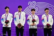'이주호·최동열·김영범·황선우' 한국 남자 혼계영 400m 은메달