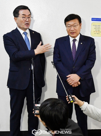 소병철 법사위 더불어민주당 간사(왼쪽)와 정점식 국민의힘 간사 설전
