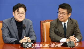 발언하는 홍익표 더불어민주당 원내대표