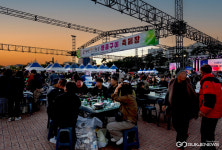 동시 개최된 영천 과일·와인·한우 축제…행사장 북적