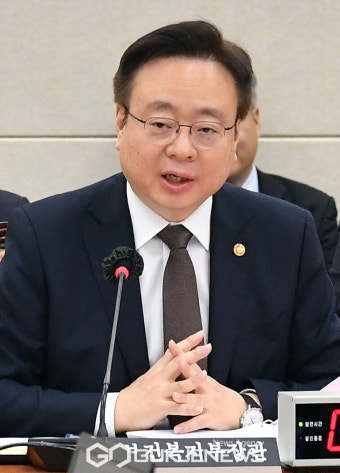 답변 하는 조규홍 보건복지부 장관