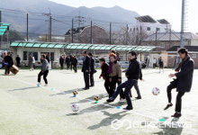 경남생체 우승 열기 모아 2023년 하동군수배 축구대회 개최