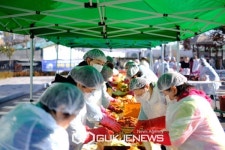 시흥시 신현동, 사랑 가득 김장 나눔 행사 펼쳐