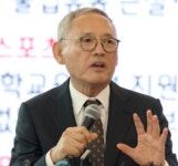 문체부 유인촌 장관, 새로운 올림픽회관 출발 응원