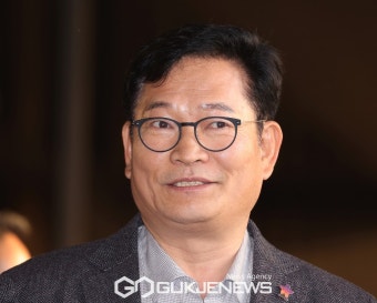 '돈봉투 의혹' 송영길 검찰 출석…