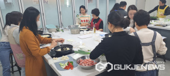 성남시 1인 가구 힐링 스페이스에서 웃음 콘서트 음식 나눔