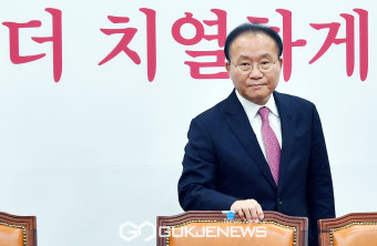 최고위 참석하는 윤재옥 대표 권한대행