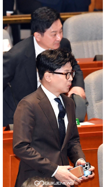 국회 예결위 전체회의 출석한 한동훈·원희룡