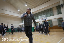 [포토] 하윤수 교육감, 금명중 아침체인지 활동