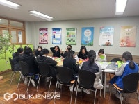 부산 신곡중, 등교맞이 산타데이 행사 성료