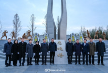 영천시의회, 충혼탑 참배로 2024년 새해 업무 시작