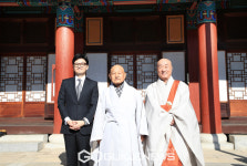 조계종 종정 성파 대종사 예방하는 한동훈 비대위원장