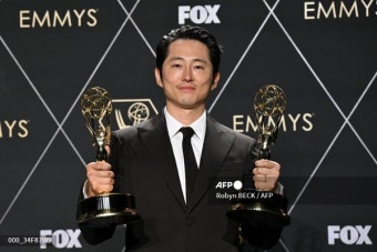 '성난 사람들' 스티븐 연, 에미상 남우주연상 수상