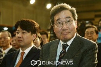 나란히 앉은 이낙연-이준석