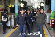 연천소방서, 전곡리 전통시장 화재예방...안전 컨설팅 실시