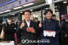 백성현 논산시장, 송미령 농림부 장관과 함께 논산의 스마트팜 농장 방문, 설명