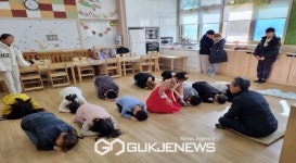 풍기북부초, 교장선생님께 세배하고 복덕빵 선물 받기-윷놀이 활동 실시