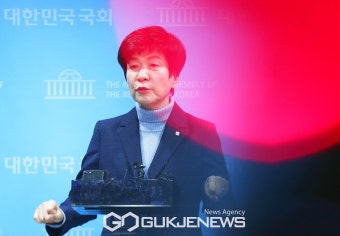 김영주, 전격 민주당 탈당 선언 