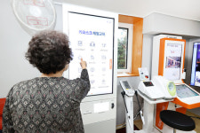 동작구, 스마트하게 변신한 경로당…어르신 삶의 질 높인다